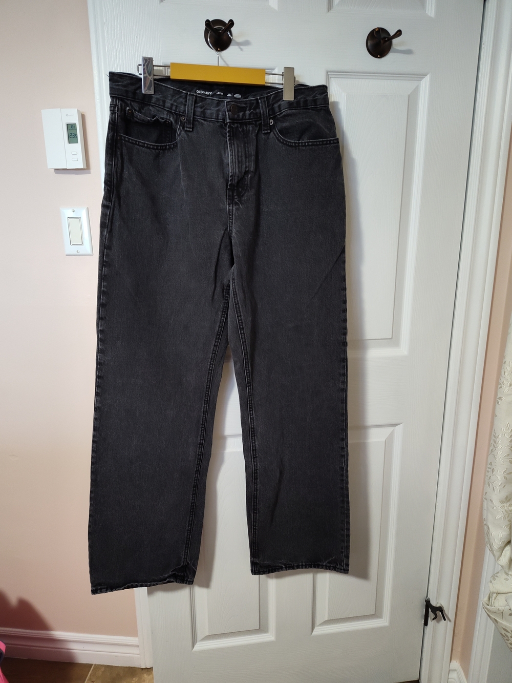Old Navy Men's '90s Baggy Jeans – 33W x 34L